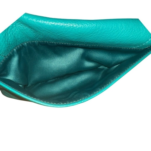 ▶️ COACH ◀️ PARK LEATHER LARGE FLAP WRISTLET 
SILVER/TURQUOISE - Picture 6 of 13